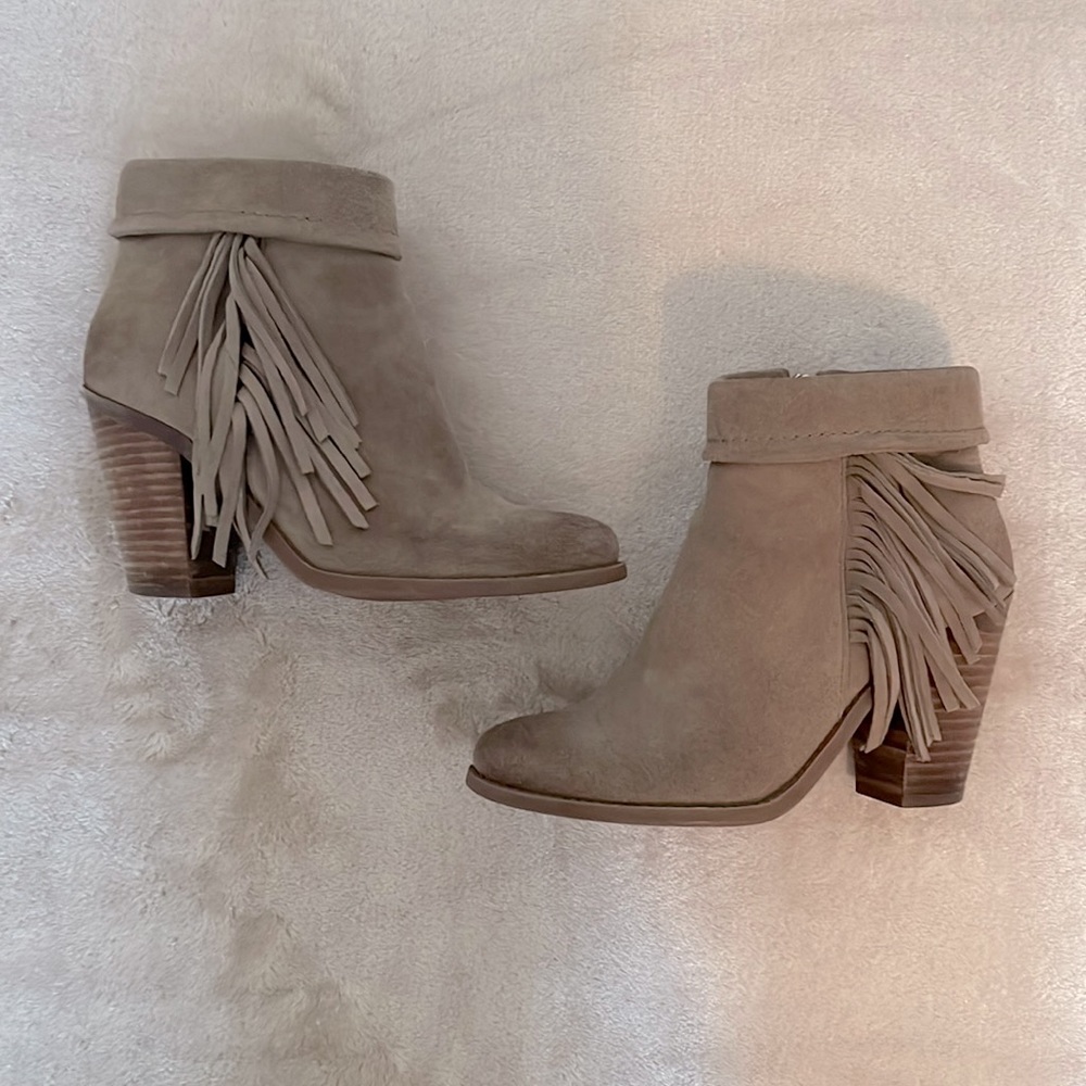 JESSICA SIMPSON Callaghan tan suede leather almond toe booties ankle boots